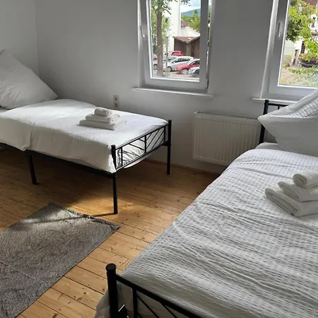 M B Homes Workers House Reutlingen Vakantiehuis *